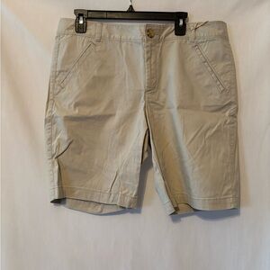 NWT Women Size 14 Tan Shorts